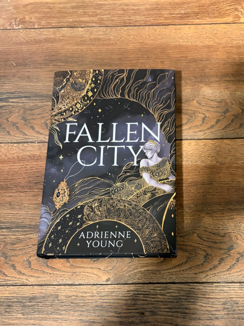 Fairyloot - Fallen City by Adrienne Young